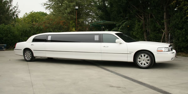 Noleggio Limousine - Lincoln limousine