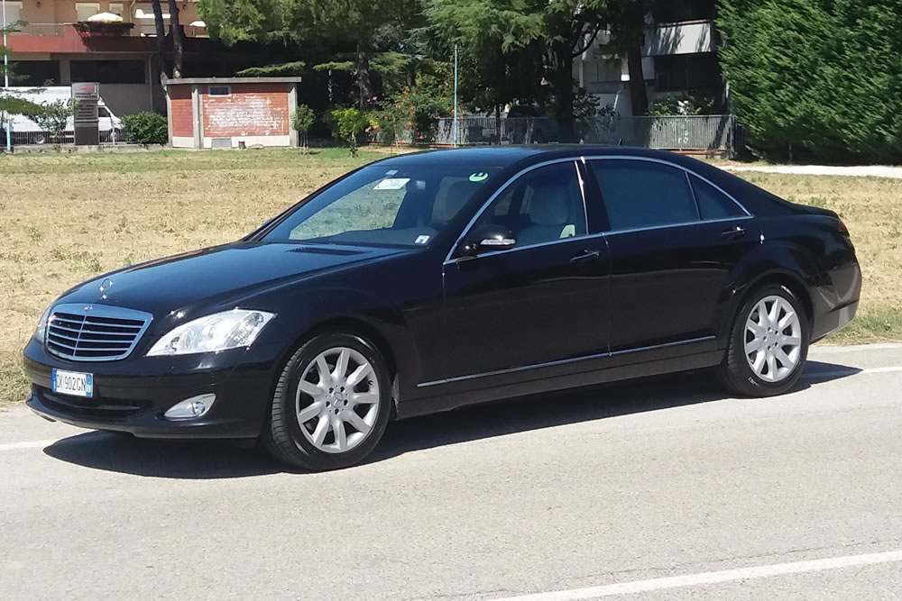 Auto a noleggio: Noleggio Auto, auto Mercedes S, auto Rimini