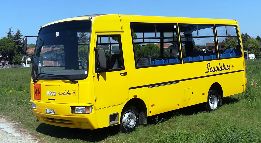 Noleggio scuolabus, noleggio minibus per gite scolastiche, scuolabus Rimini