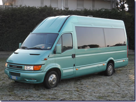 Noleggio Minibus: Minibus Iveco in autonoleggio Rimini